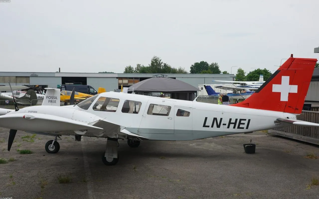 Piper PA-28 Archer training aircraft at John Doe Academy
